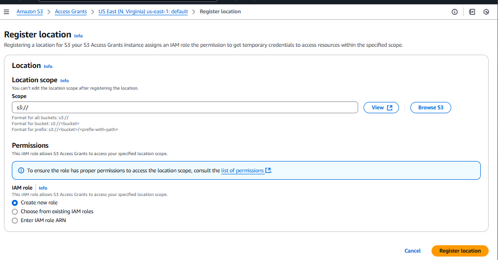 Bildschirm mit dem Amazon S3 S3-Dialogfeld „S3-Buckets oder -Präfixe als Standorte registrieren“ mit den Standardeinstellungen „Umfang“ und „Neue Rolle erstellen“.