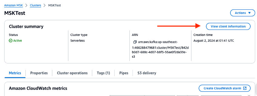 Amazon MSKclúster summary showing active status, serverless type, and creation details.