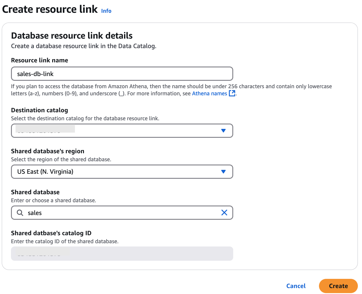 El cuadro de diálogo Detalles de la base de datos tiene marcado el botón del enlace de recursos, con los campos siguientes rellenos: Nombre del enlace de recursos, Base de datos compartida, ID del propietario de la base de datos compartida. El ID del propietario de la base de datos compartida está deshabilitado (es de solo lectura).