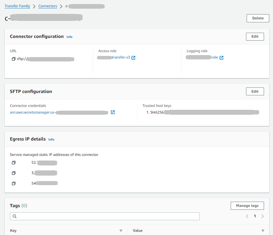 La página de detalles del conector de la consola Transfer Family, que muestra el URL rol de acceso y el rol de registro del conector seleccionado.
