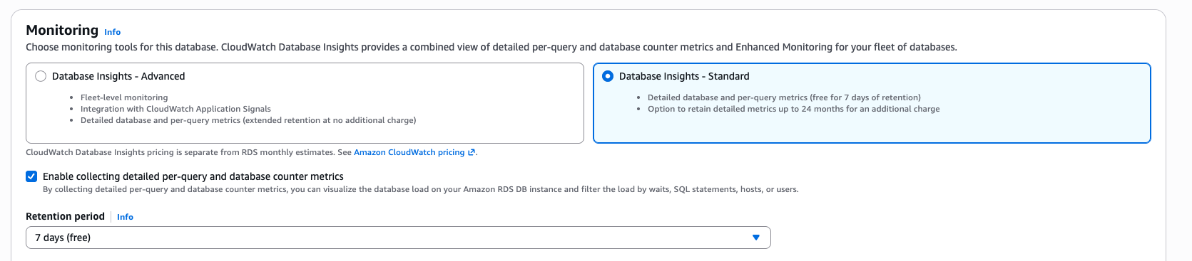 Section Database Insights sur la page de création d'un cluster de bases de données, avec la possibilité d'activer des mesures de base de données détaillées.