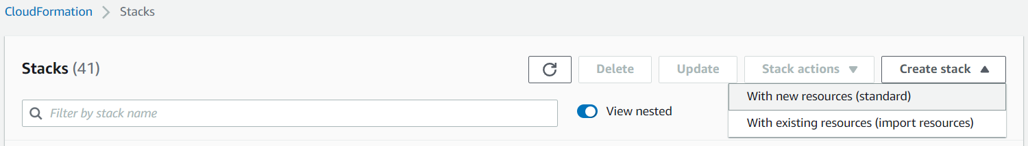 La page Stacks affiche Create Stack et les nouvelles ressources sont sélectionnées. AWS CloudFormation