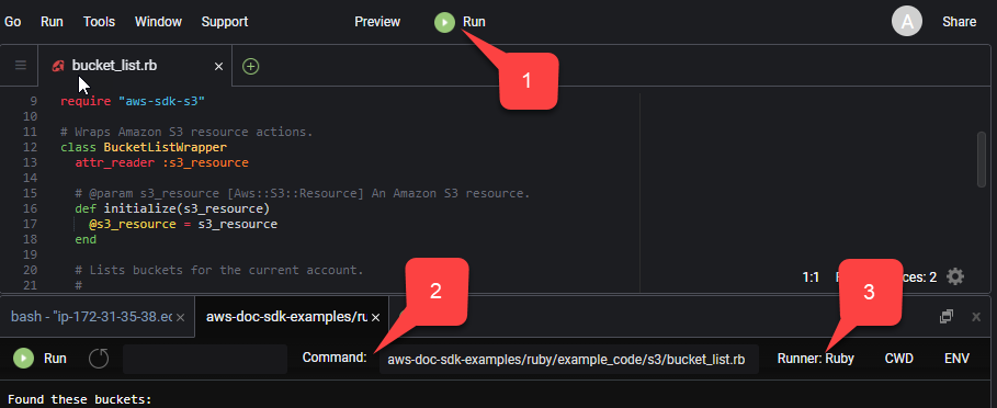 Memilih Run dari bilah menu atas AWS Cloud9 IDE membuka tab baru dengan kotak Command diisi dan runner PHP sudah dipilih.