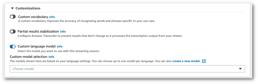 Amazon Transcribe tangkapan layar konsol: panel 'penyesuaian' yang diperluas.