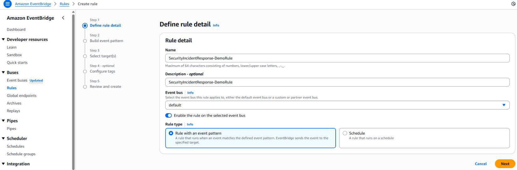 AWS i servizi inviano gli eventi al bus di eventi EventBridge predefinito. Se l'evento corrisponde al modello di evento di una regola, EventBridge invia l'evento ai target specificati per quella regola.