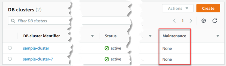 O console do Amazon DocumentDB mostrando a coluna Manutenção para clusters.