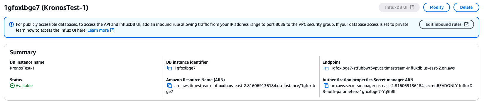 Interface resumida mostrando detalhes de um banco de dados privado do InfluxDB. O botão da interface do usuário do InfluxDB está desativado.