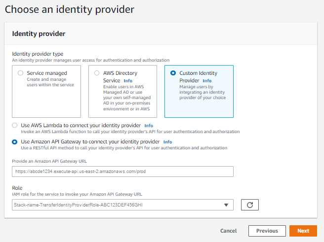 A tela do provedor de identidade com o provedor de identidade personalizado selecionado e com o API Gateway escolhido para se conectar ao seu provedor de identidade.