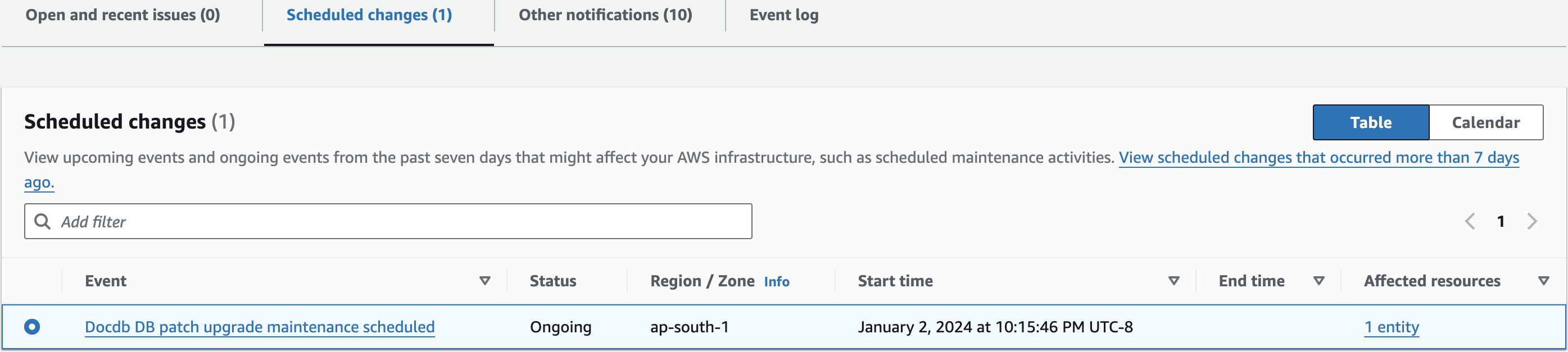 Amazon DocumentDB 主控台顯示引擎修補程式升級的排程變更索引標籤。